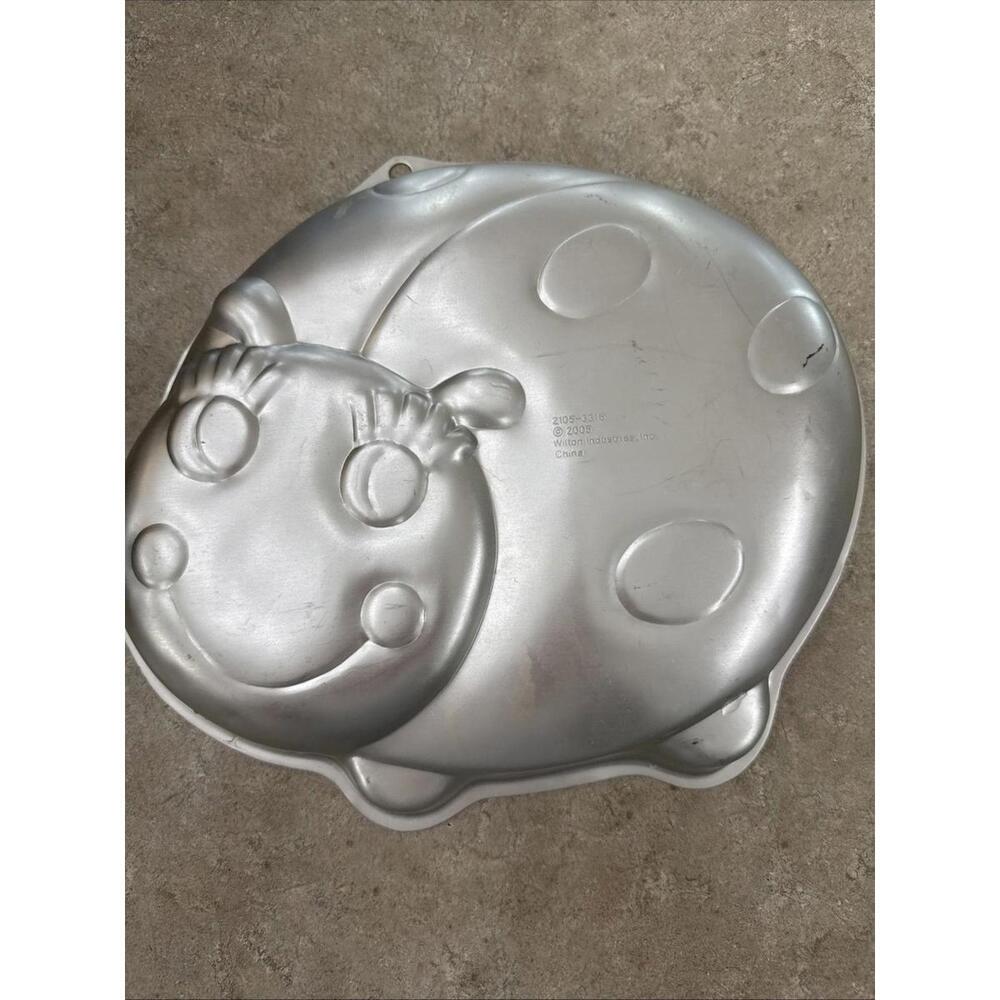 Vintage Wilton Ladybug Lady Bug Cake Pan Aluminum  2105-3316 2005